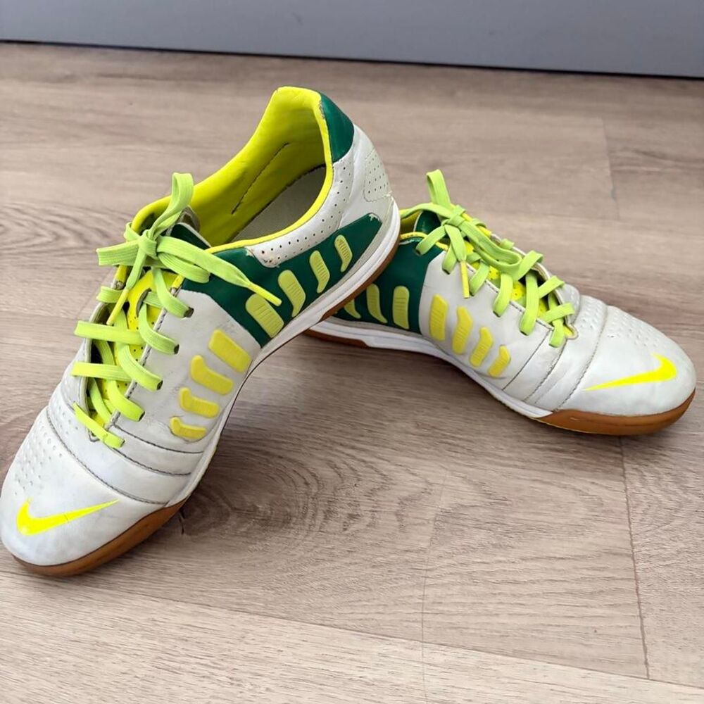 Nike Vintage Y2K CTR360 Libretto Indoor Soccer Shoes men's 7.5/ women 9 - Picture 3 of 8